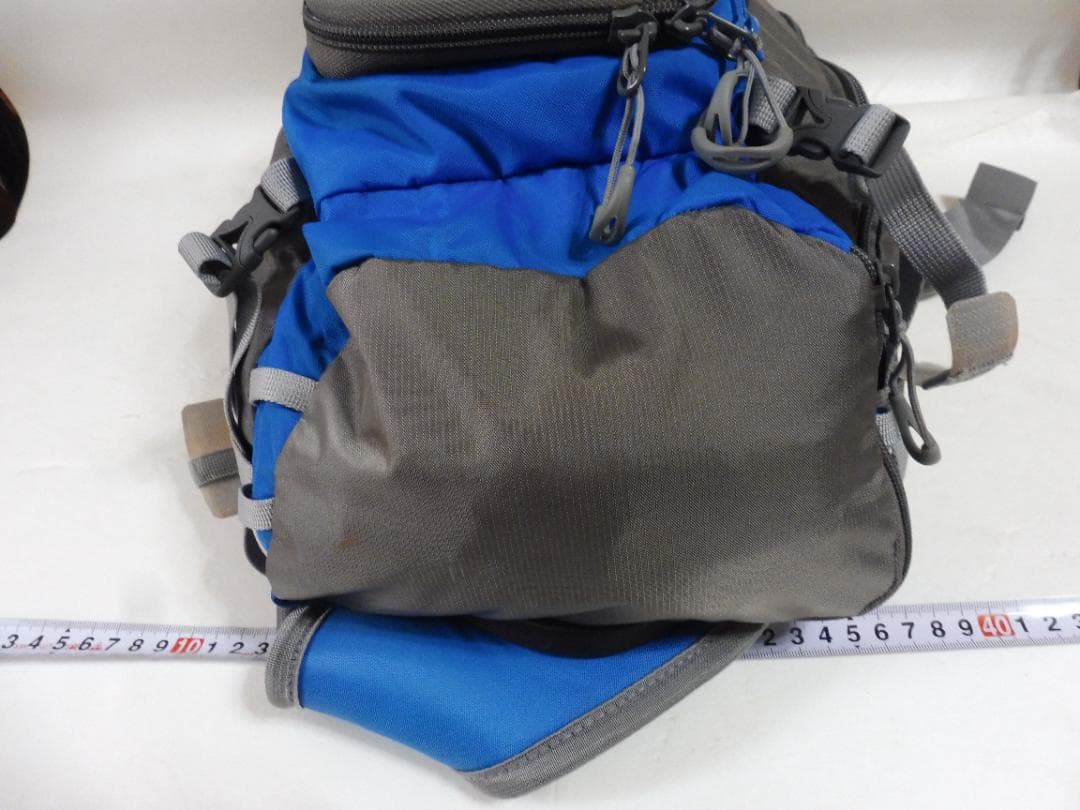 シムス Simms のワンショルダースリングパック