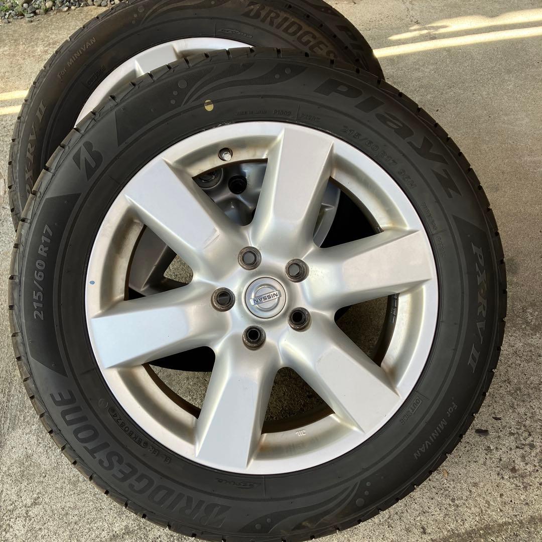 ニッサン エクストレイル 215/60R17 1／4個目
