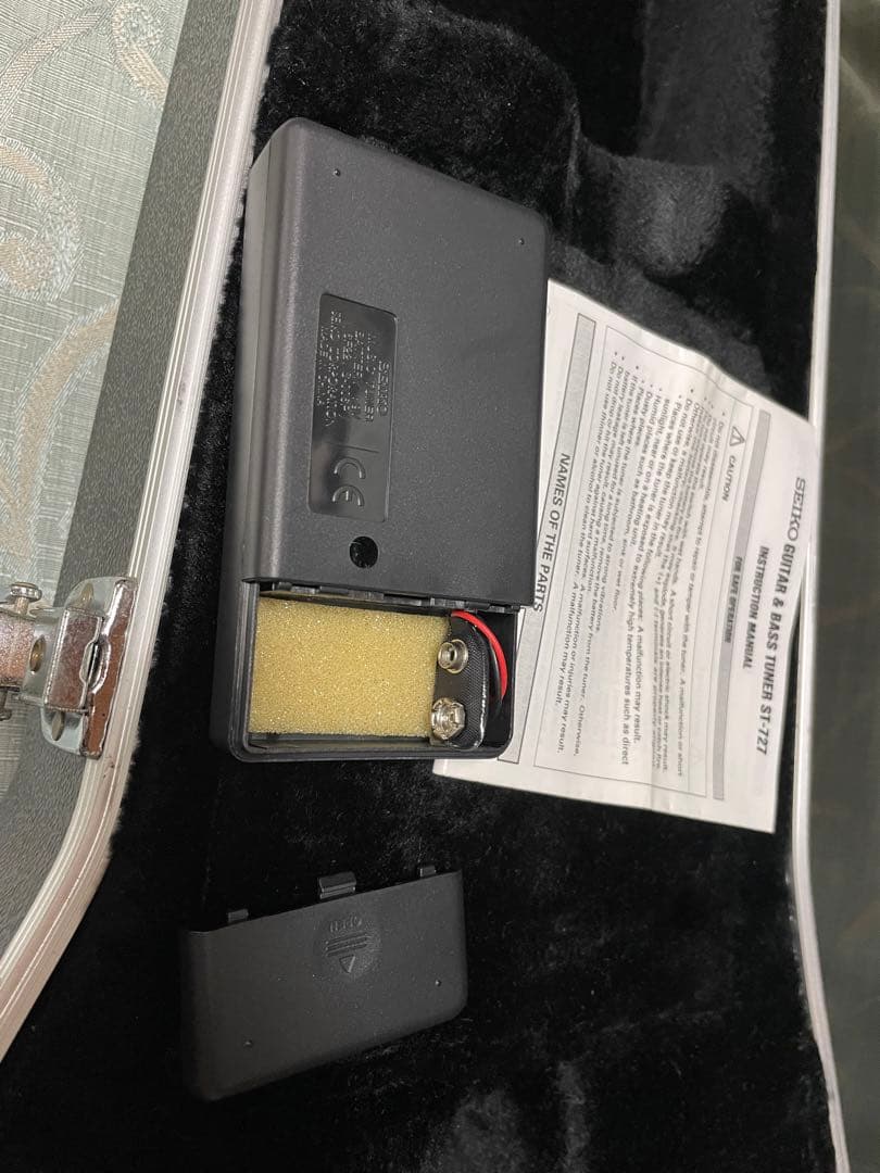 アコースティックギター ハードケース、チューナー付き