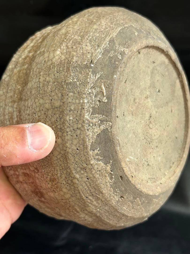 美しい古美術◾️蔵から、かなり雰囲気のある年代物の茶道具の陶器が出て来ました。