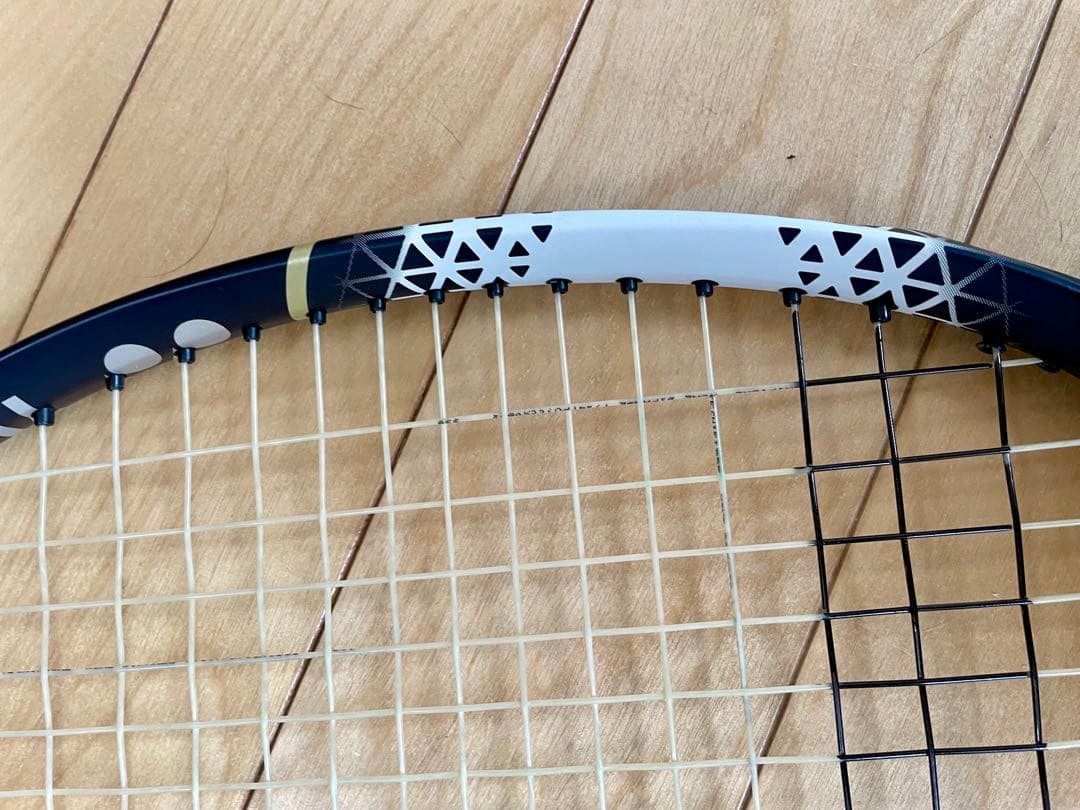 超美品♪ヨネックス アストレル 115 。ガット新同オーバーグリップ新、ケース付