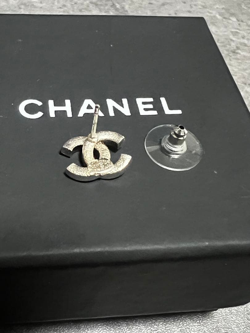 CHANELシャネル　ピアス　シルバー 片耳