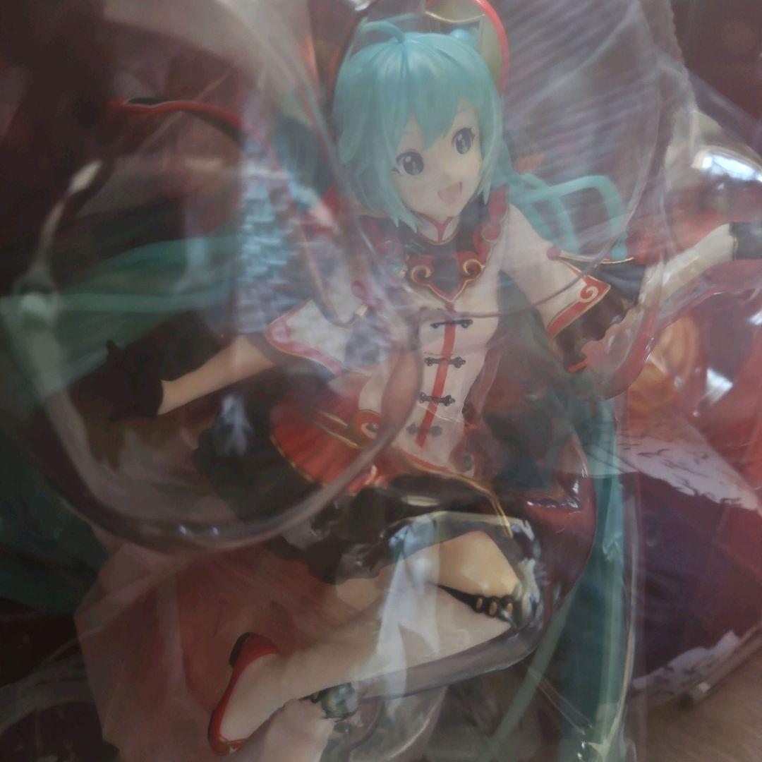 【極美品】初音ミク 2021春節Ver. 1/7 スケールフィギュア フリュー
