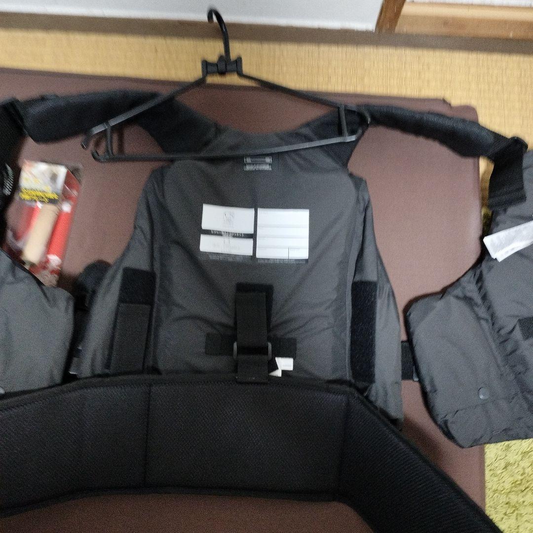 さ*ん様 SHIMANO フィッシングベスト VF-025U 16000円でおま