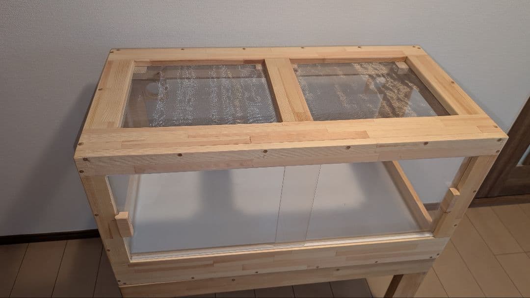 赤松集成材18ミリ幅90縦45奥行45全面アクリル板仕様木材オイル仕上げ！