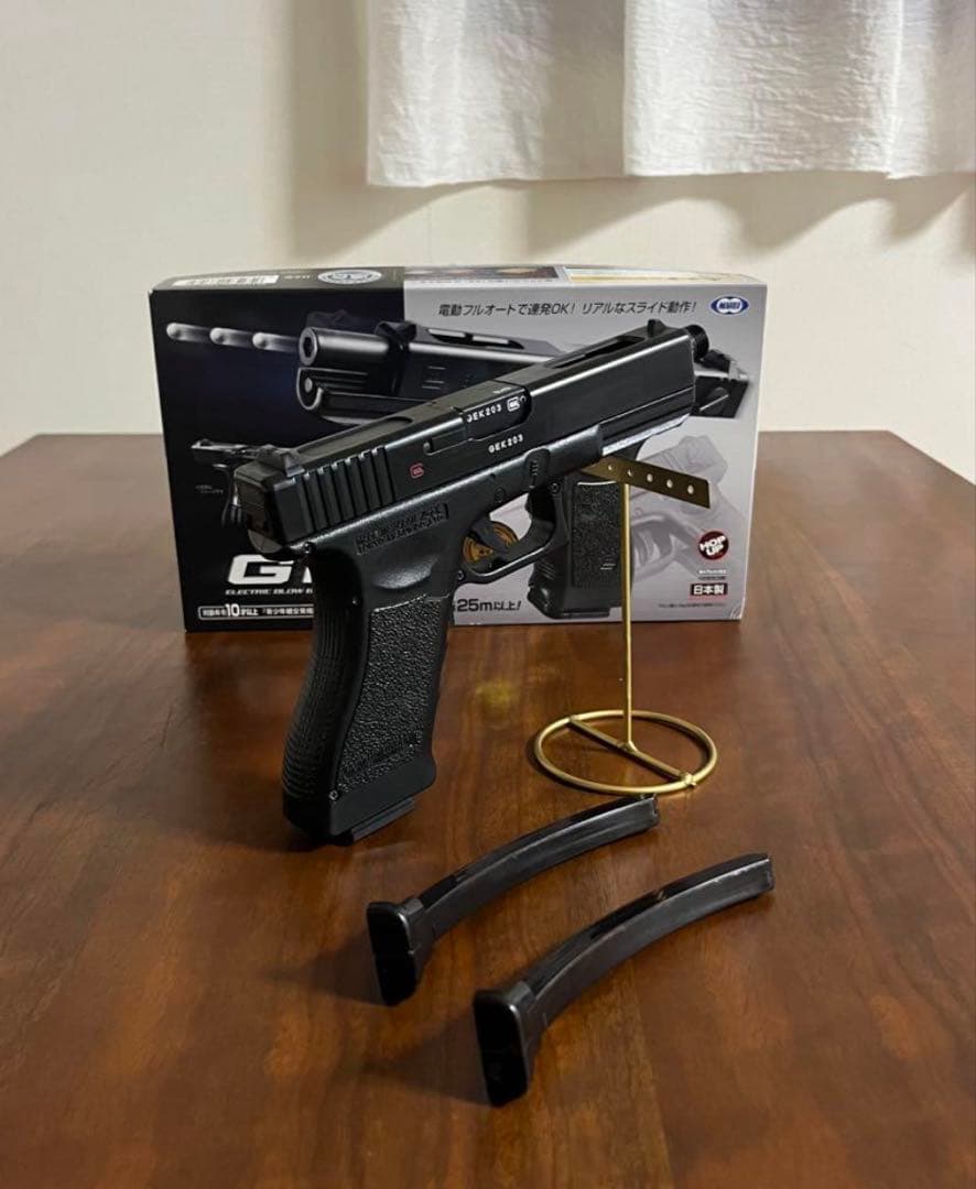 東京マルイ　カスタム品　グロック18C 金属ピニオン　墨入れ　マガジン2本など