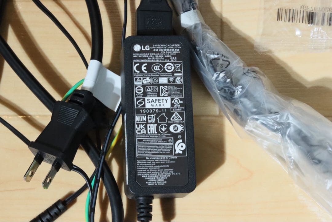 LG モニターディスプレイ　29WQ500