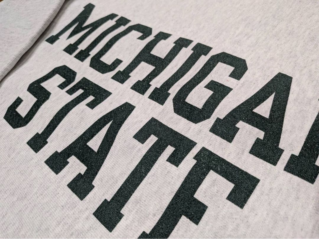 Champion リバースウィーブ スウェット Michigan state