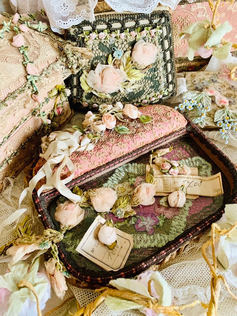 フランスアンティークピンクッション付ロココモチーフガラストレイ※メタルブレード