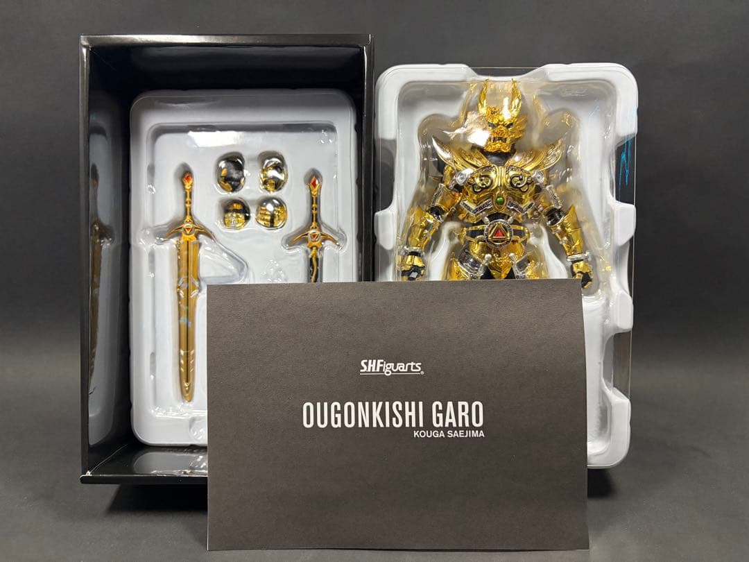 S.H.Figuarts 真骨彫 牙狼(冴島鋼牙)&キバ