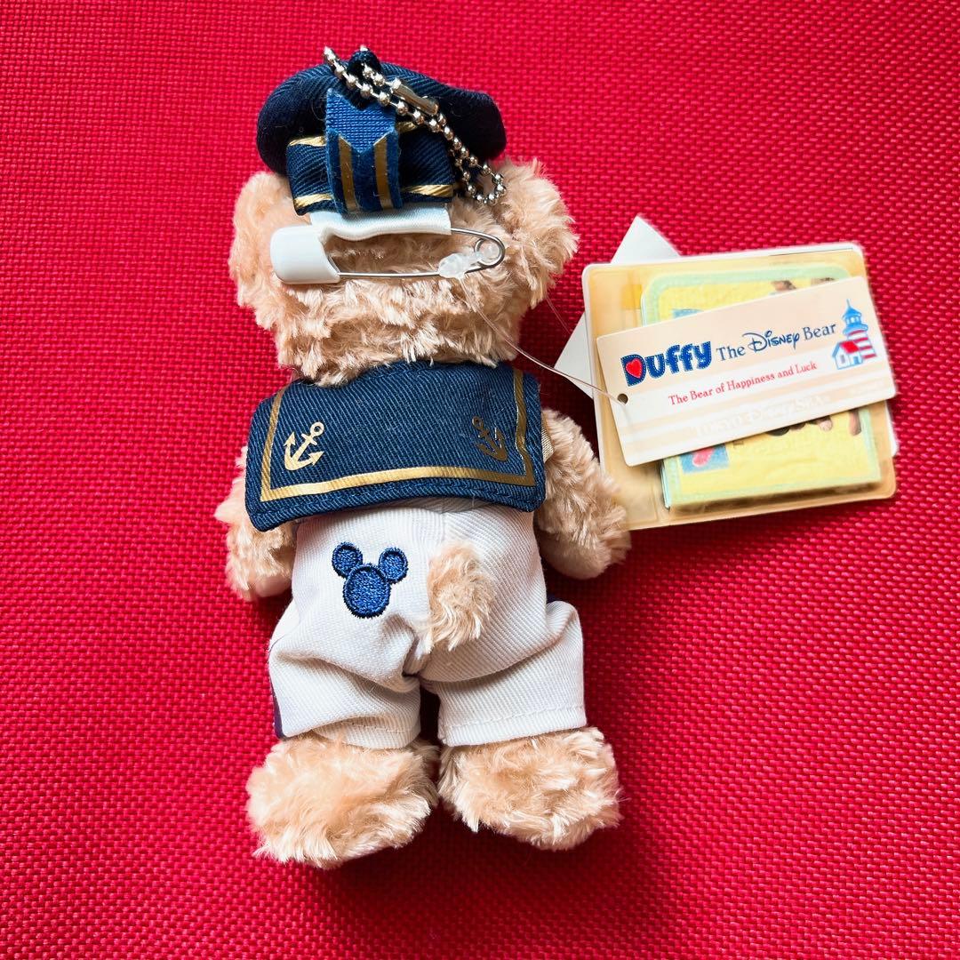 ダッフィー　ぬいぐるみバッジ