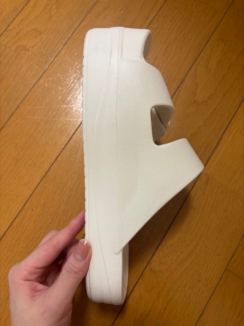 ラクバキ racbaki イージーサンダル ラップ　ホワイト　Sサイズ