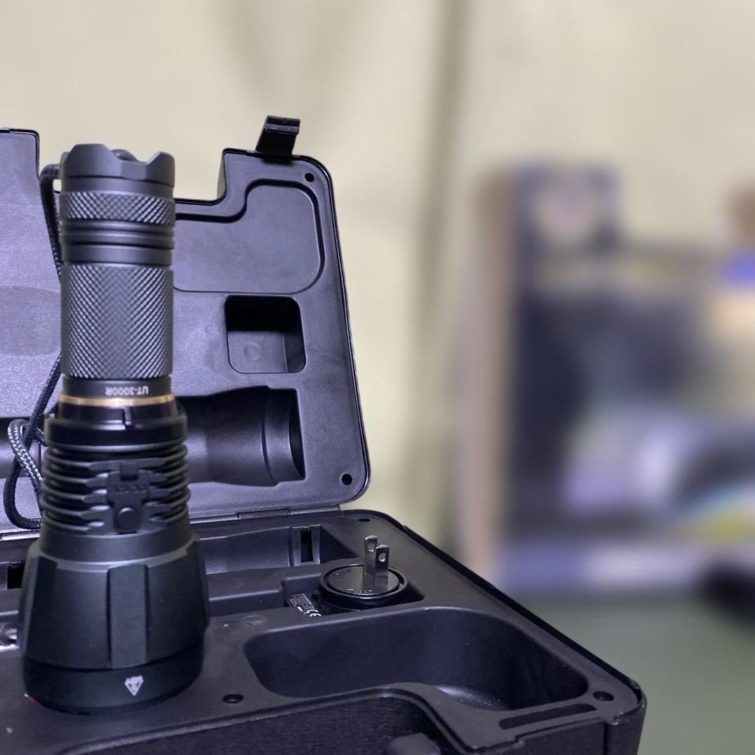 GENTOS 3000ルーメン　送料込み