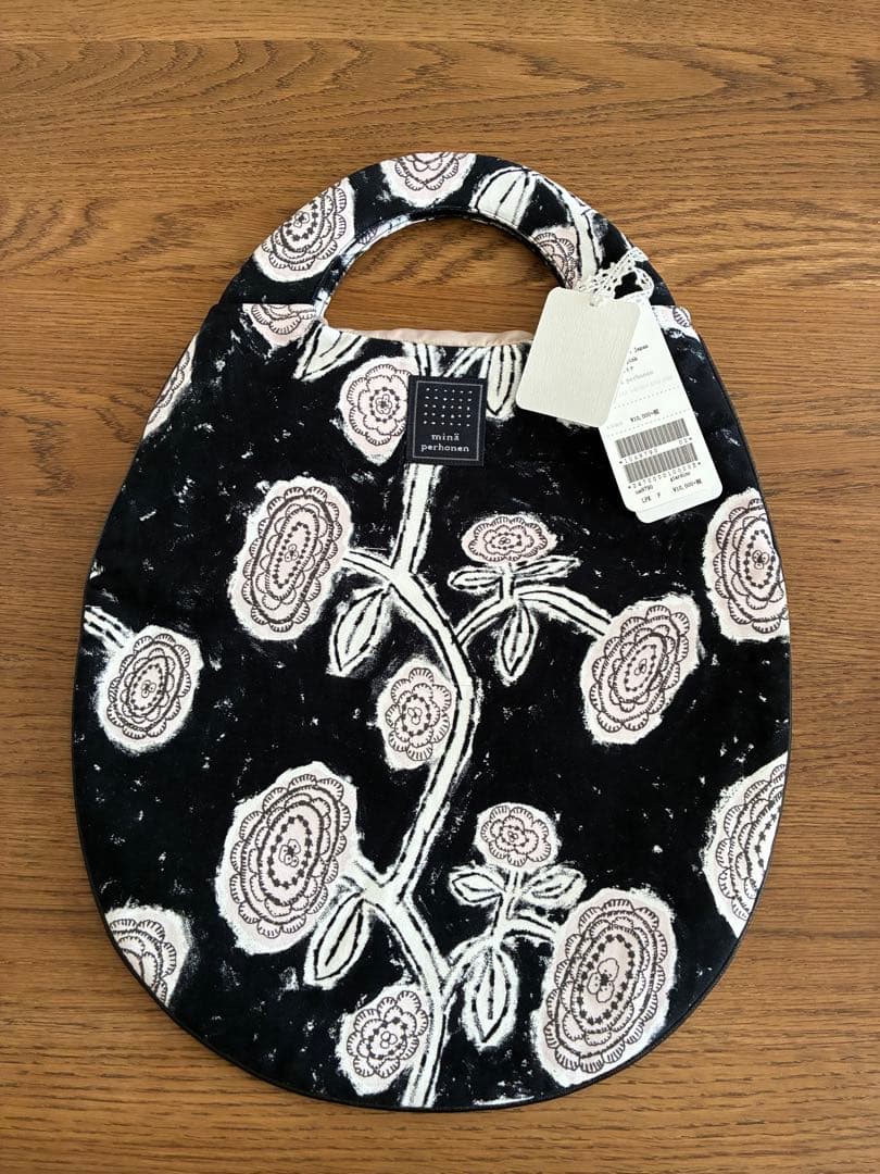 ミナペルホネン　エッグバッグ giardino