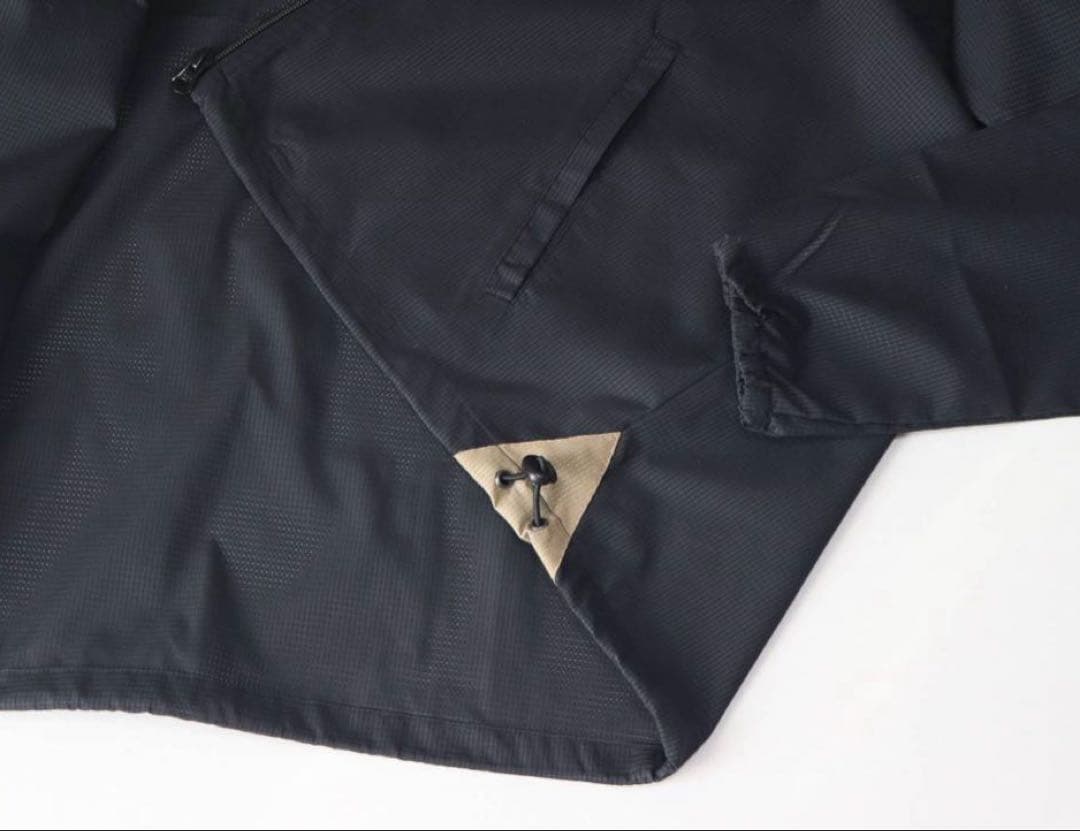 新品未使用【デヴァロー ゴルフ】 メンズ ドットエアーWRブルゾン ブラック Ｍ