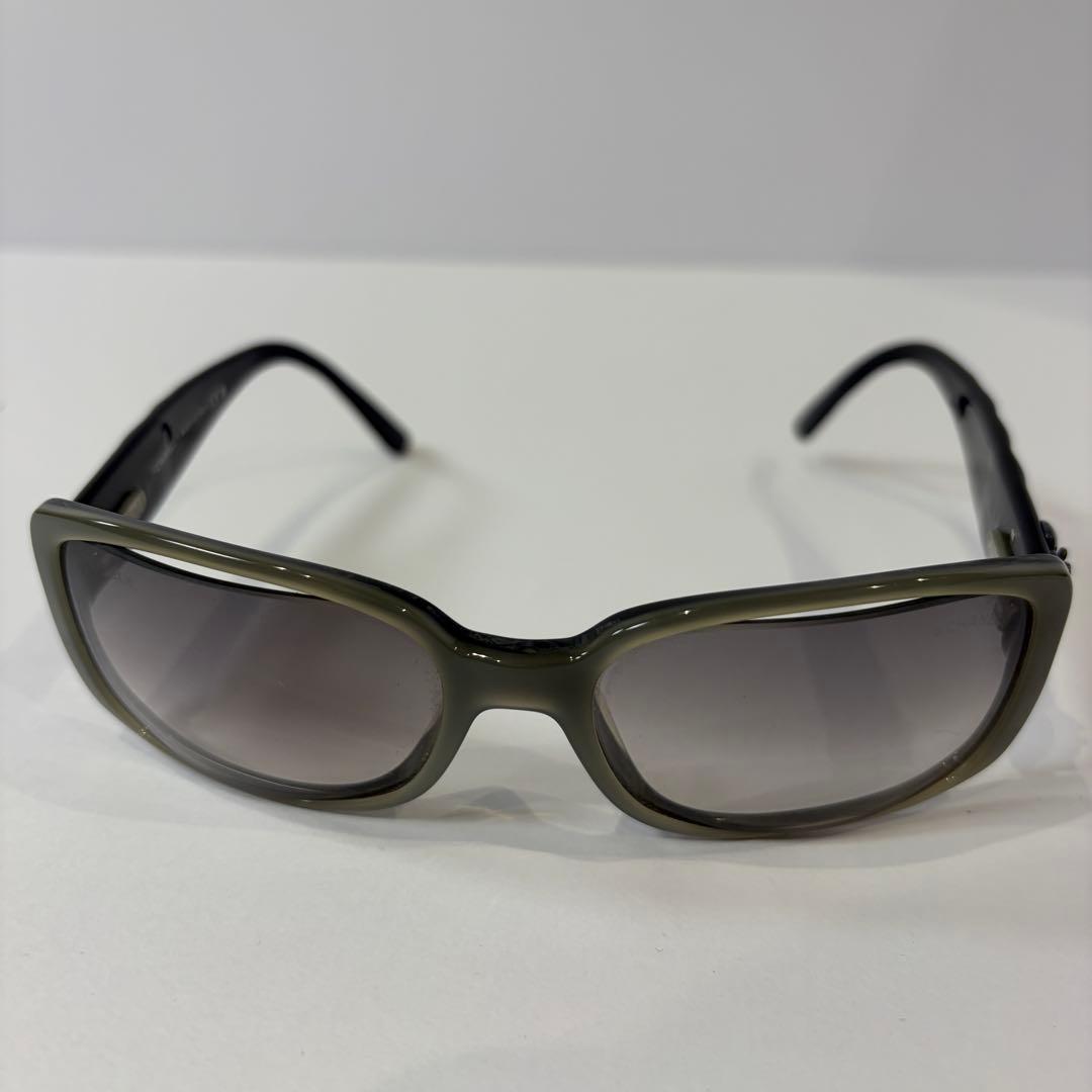 CHANEL 5111 ココマーク カメリア マトラッセフレーム サングラス 黒