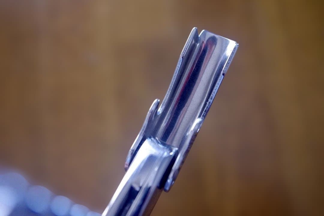 シャトーラギオール グランクリュ ブラックホーン ソムリエナイフ 革ケース付