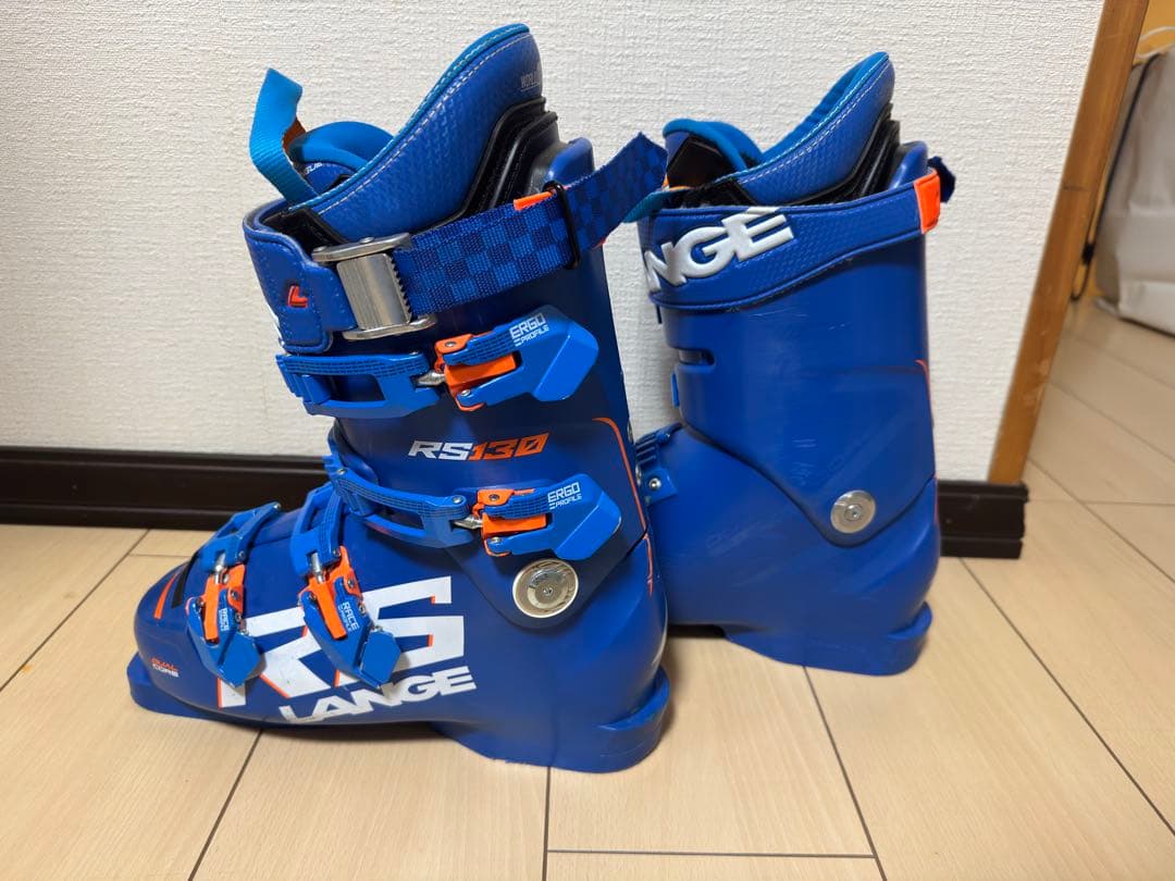 LANGE RS130 スキーブーツ