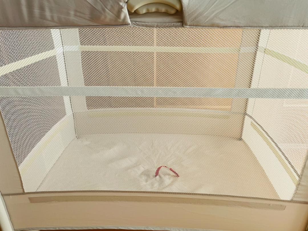 【美品】アップリカ ココネルエアー ベビーベッド　ミルクWH　ホワイト