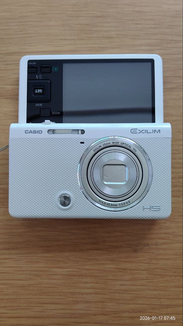 CASIO EX-ZR70 　　　　　　　　　　　　　　　　　SDカード2枚付き