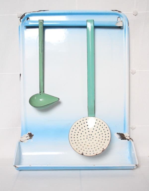 フランス アンティーク 古い琺瑯製のレードルラック レードル付き