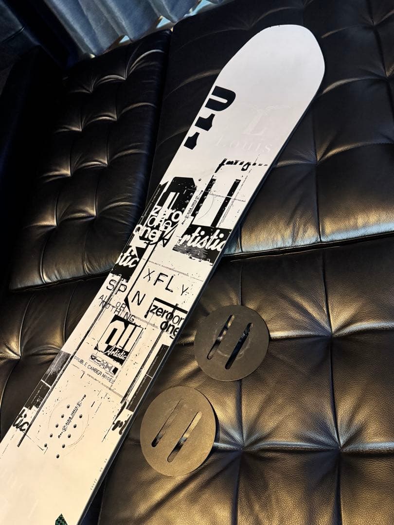 011ARTISTIC X FLY SPIN 150 スノーボード　板　グラトリ