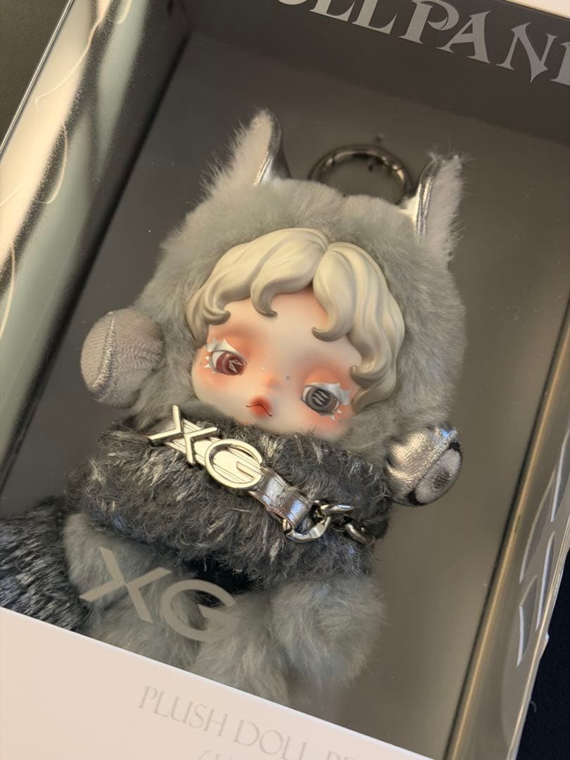 正規品 スカルパンダSKULLPANDA × XG ぬいぐるみペンダント日本限定