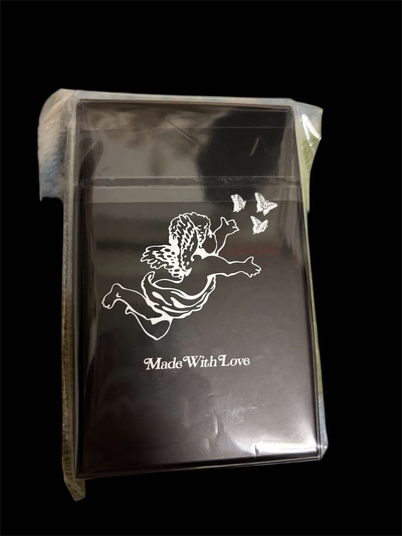 Girls Don't Cry ハート型キーホルダー