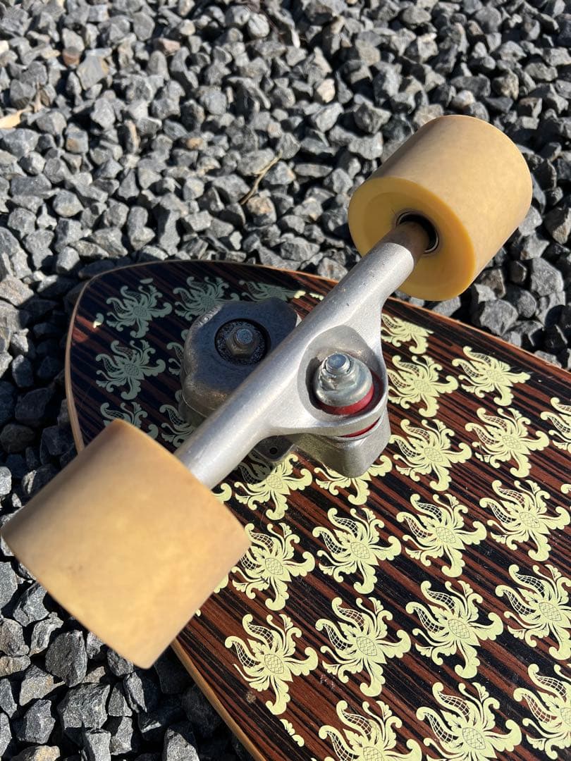 yow surf スケートボード