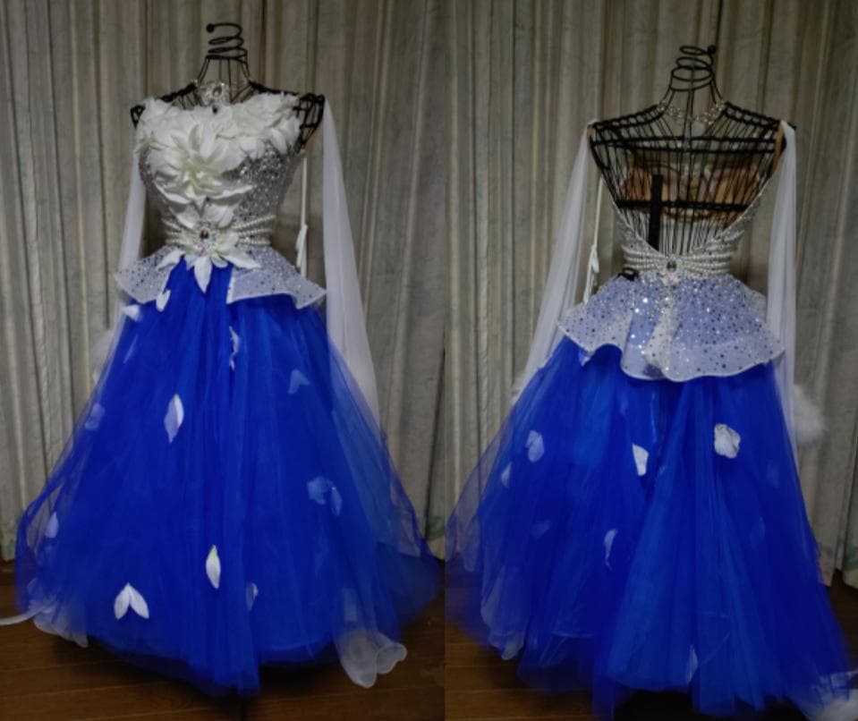 1月限定価格　タカダンスモダンドレス Mサイズ モデル身長145cm