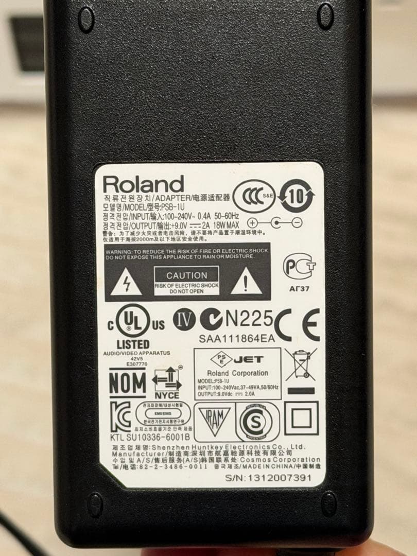 Roland Mobile BA ホワイト ポータブルアンプ