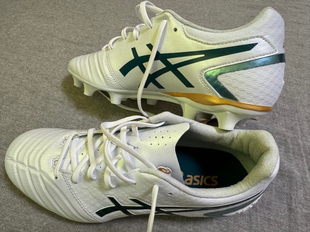 アシックスサッカースパイクＤＳライトワイド　２４．５