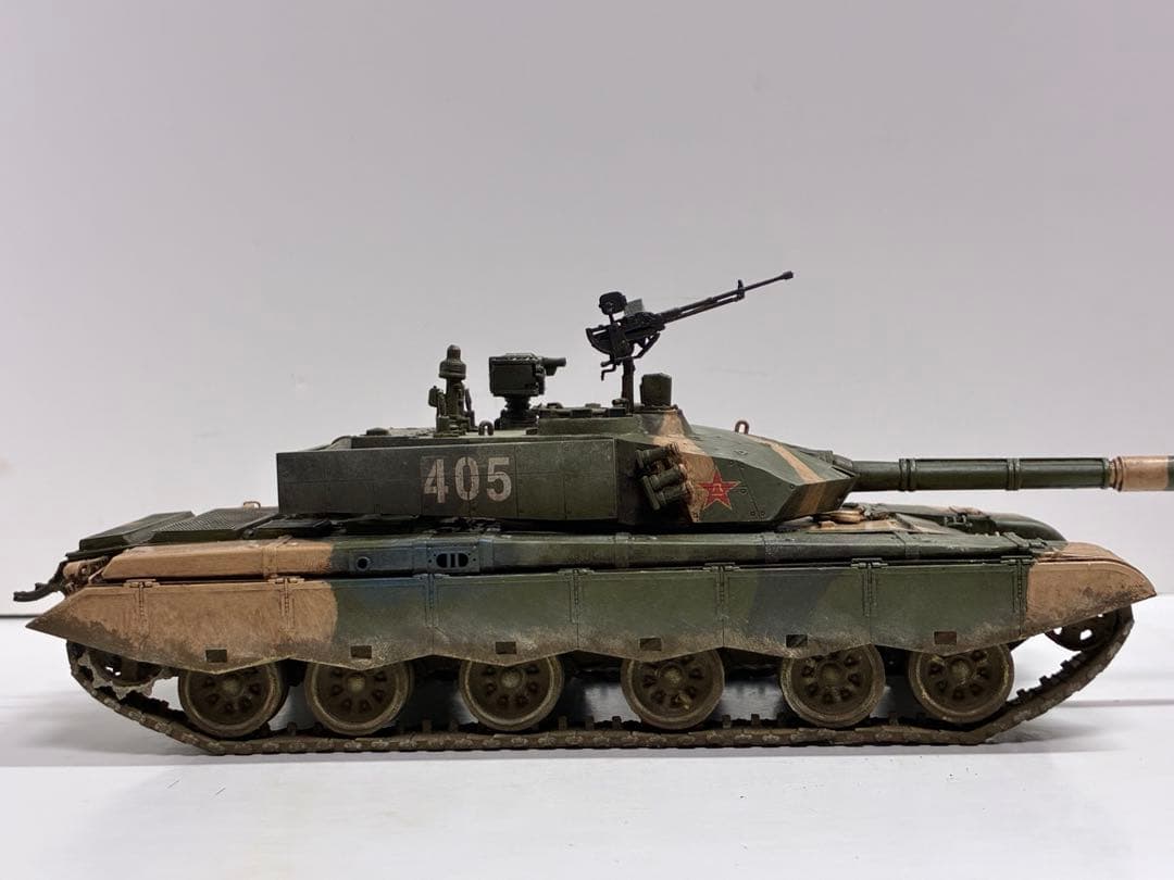 ホビーボス　1/35 ZTZ 99B 戦車　完成品プラモデル　99G式戦車　中国