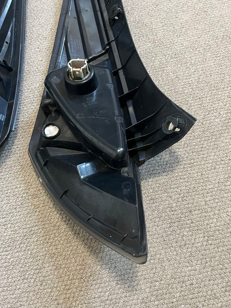 日産 フェアレディZ Z33 LEDテールランプ 左右セット 中古