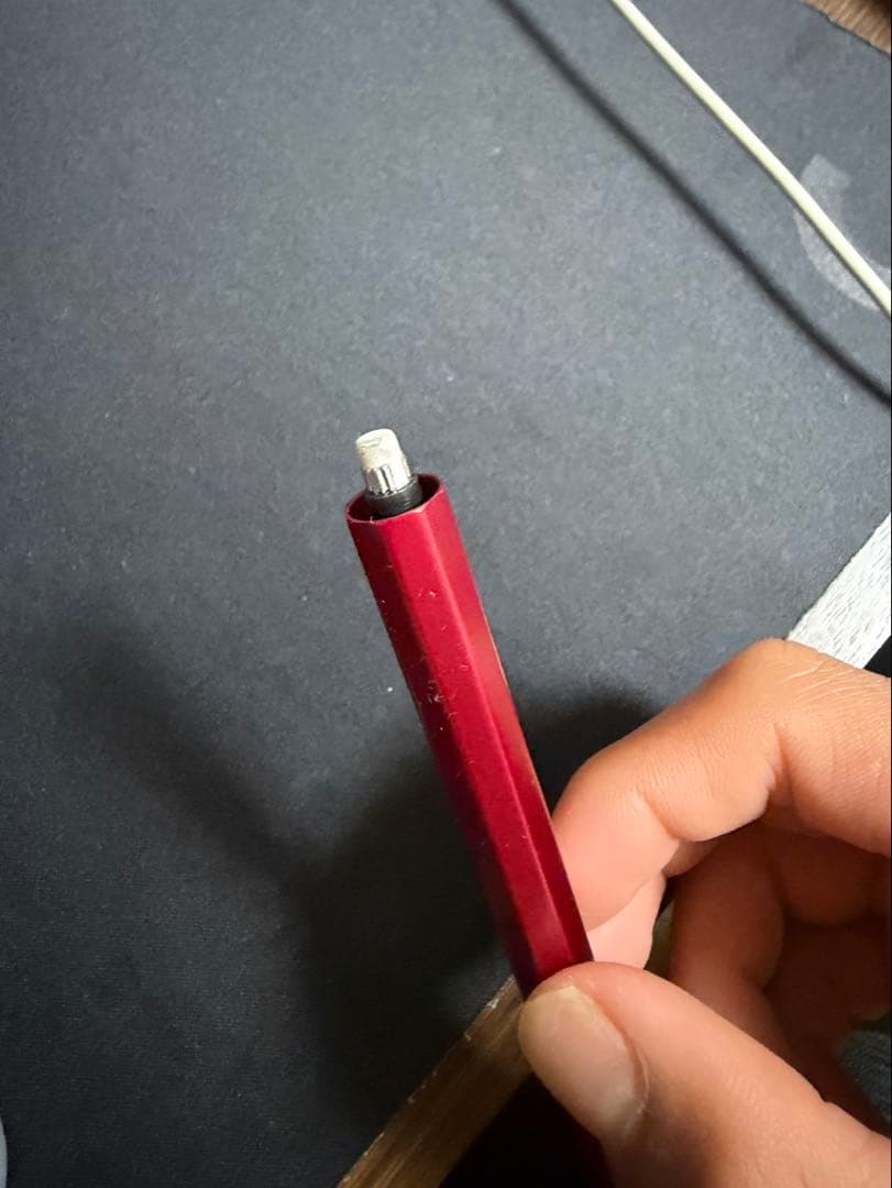 カビェコスペシャルレッド0.7mm