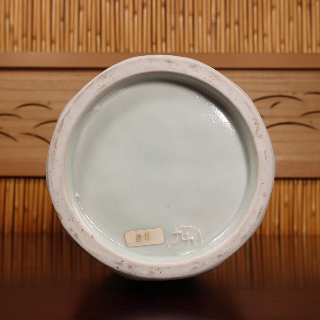 民藝派巨匠 益子焼 名工 瀧田項一 秀逸作 白磁面取瓶子 高29.2cm 共箱