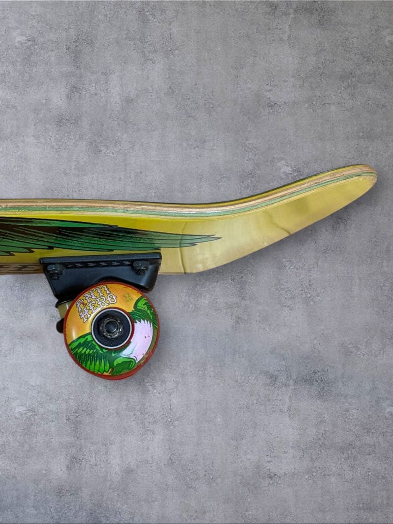 【美品】ANTIHERO スケートボード コンプリート スケボー アンチヒーロー
