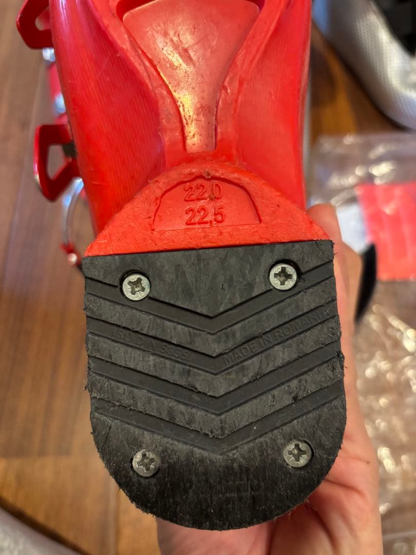 ATOMIC 子ども用スキーブーツ