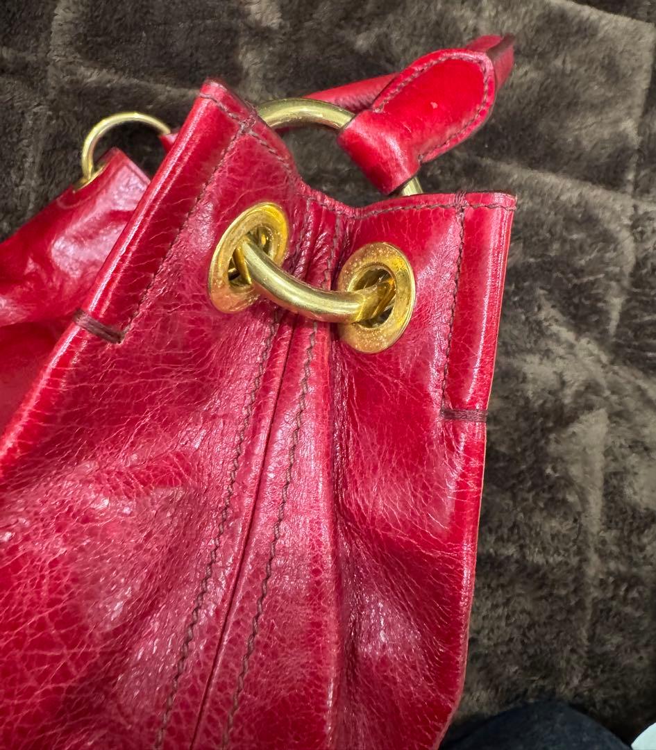 PRADA 赤 レザー ワンショルダー ホーボーバッグ