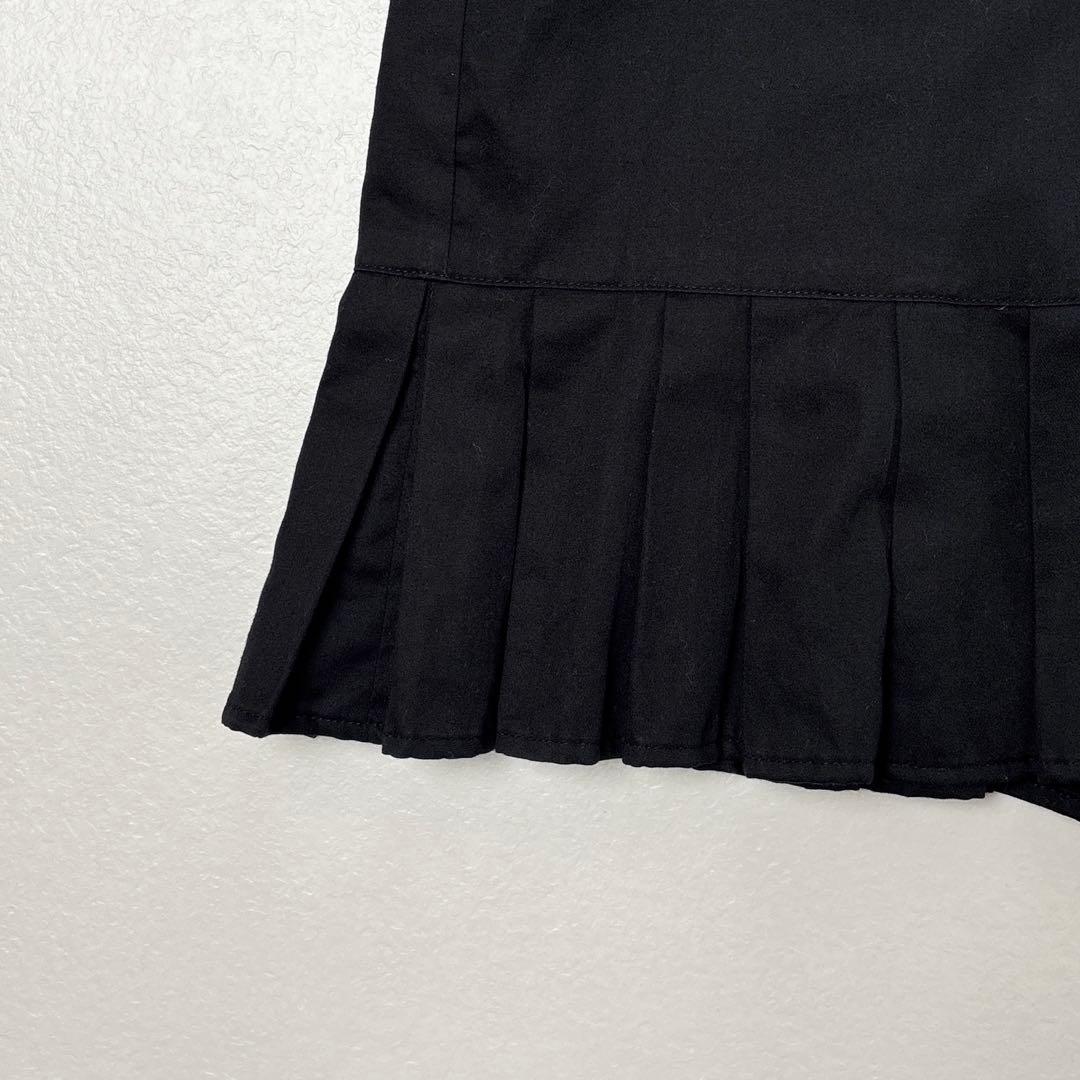 ツムグ　フロントタック裾プリーツコットンサテンブラウス 黒