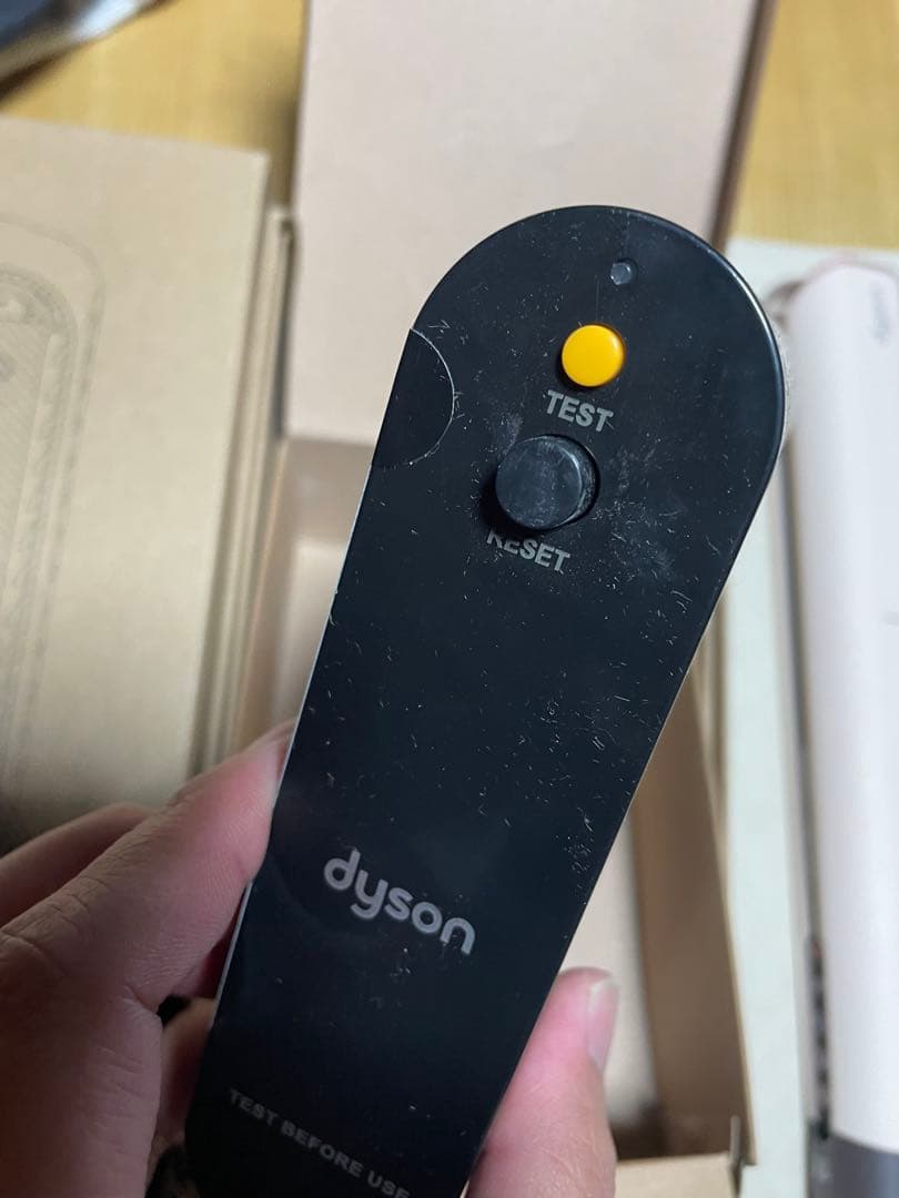 中国　韓国　ヨーロッパ　Dyson ドライヤー　ht01 ストレイトナー