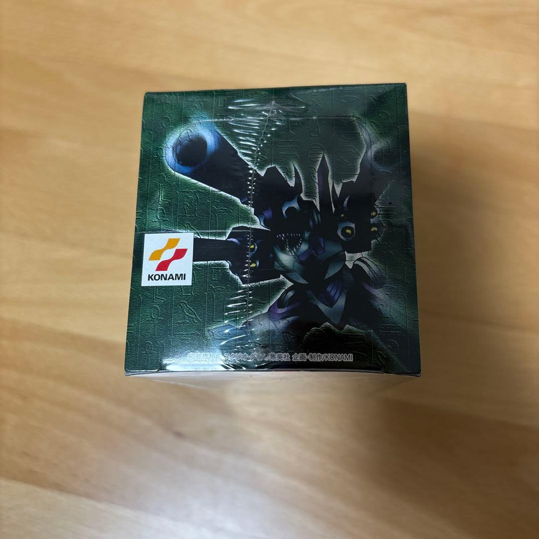 【新品・未開封】遊戯王 シュリンク付きbox 鋼鉄の襲撃者