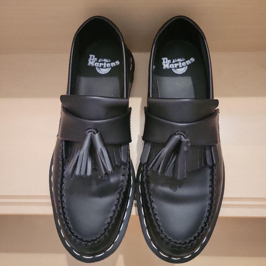 【日本限定】Dr. Martensエイドリアンフリンジローファー白ステッチ革靴