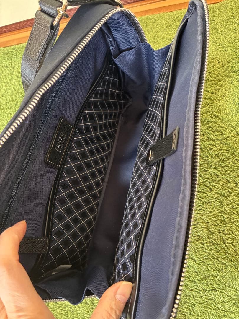 タケオキクチ　22000円　ライニング ショルダーバッグ　新品軽量　紺