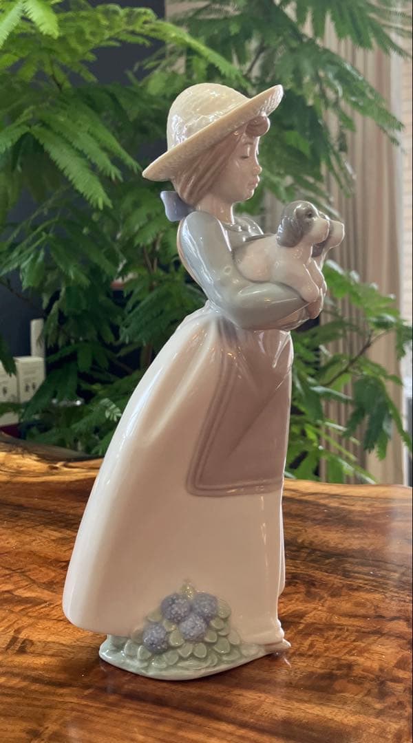 LLADRO NAO ◆ 少女と２匹の子犬 フィギュリン 陶器 人形 置物