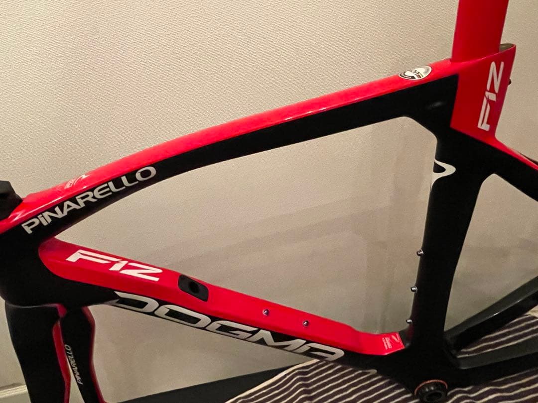 【値下げ可】2022 ピナレロ　ドグマ　F12 フレームセット+BB【美品】