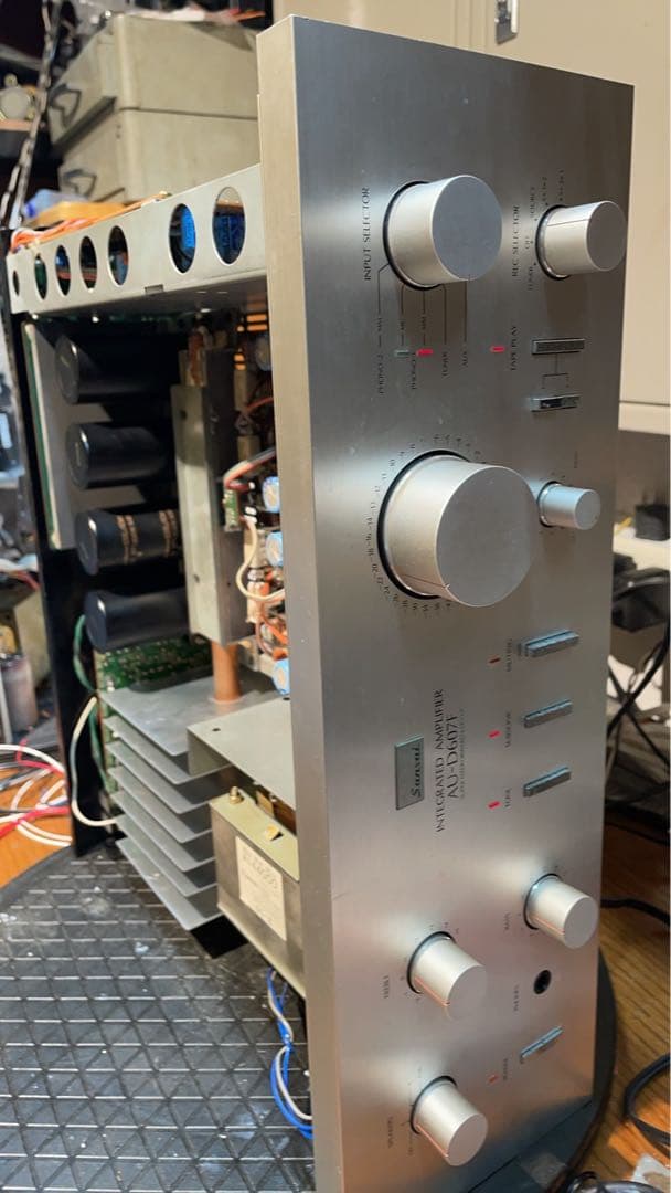 サンスイauーD607F プリメインアンプ