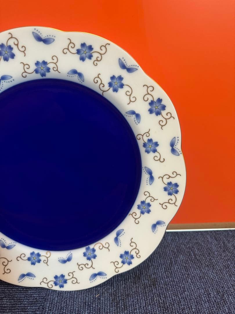 1592  香蘭社　花型皿　26cm