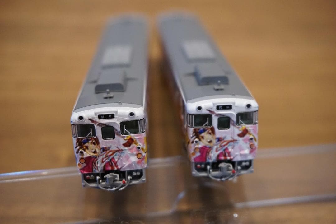 キハ40系2000番台 吉備線 桃太郎ラッピング仕様 2両編成 白色室内灯組込