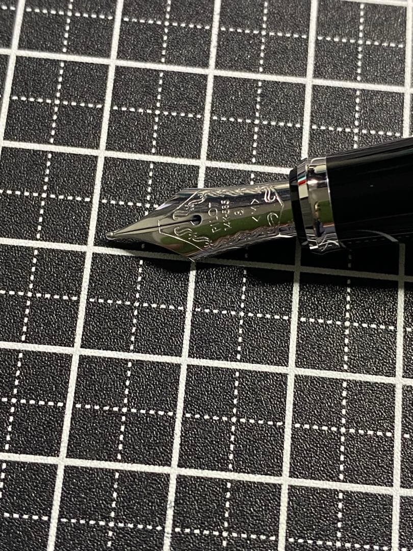 PILOT STELLA 90s Jet-black 万年筆　字幅M